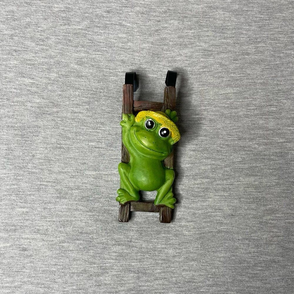 Flower Pot Hugger Frog Garden Decor